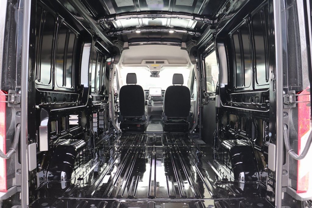 New 2026 Ford Transit 250 148 Medium Roof Extended AWD image 8