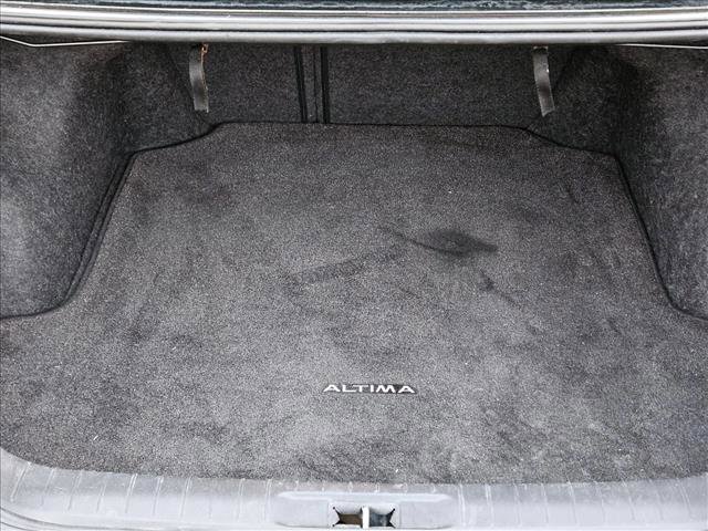 Used 2015 Nissan Altima 2.5 SL w/ Moonroof Package image 6