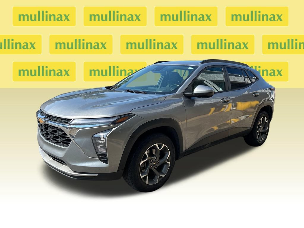 Used 2024 Chevrolet Trax LT w/ Driver Confidence Package FWD image 6
