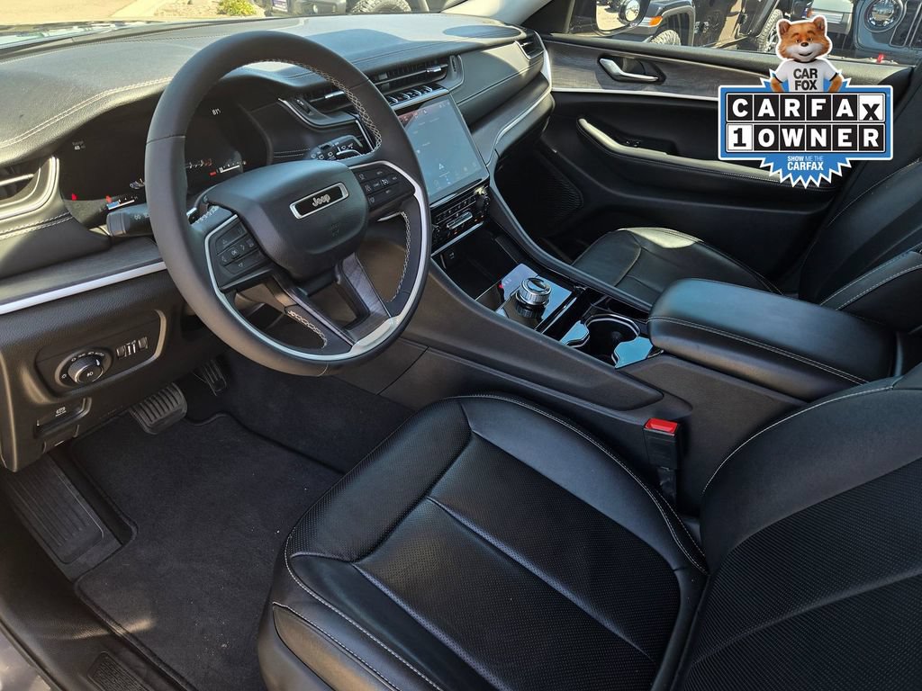 Used 2023 Jeep Grand Cherokee Limited w/ Luxury Tech Group II RWD image 5