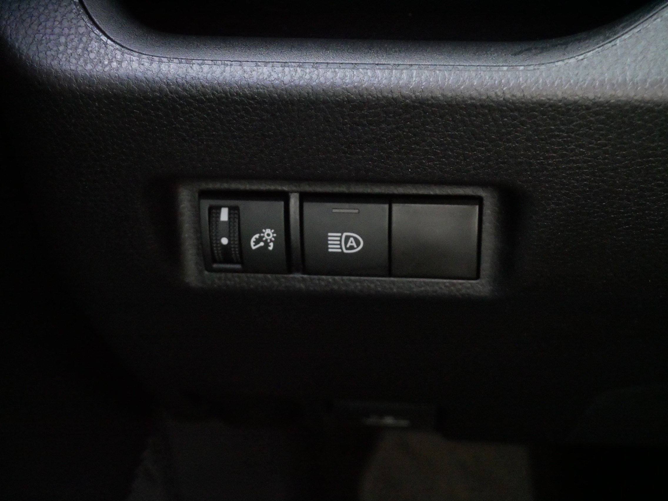 Certified 2025 Toyota RAV4 XLE AWD/4WD image 27