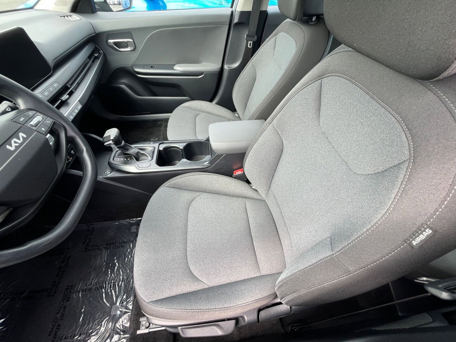Used 2025 Kia K4 FWD image 28