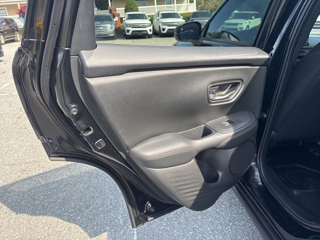 Used 2025 Honda HR-V Sport image 25