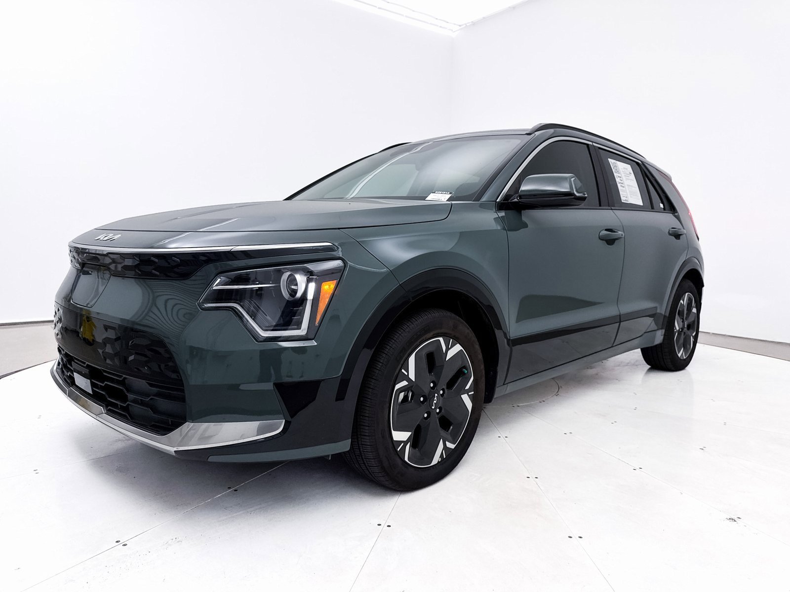 Certified 2025 Kia Niro Wind image 9