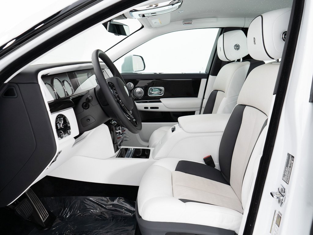 Certified 2023 Rolls-Royce Phantom Sedan image 16