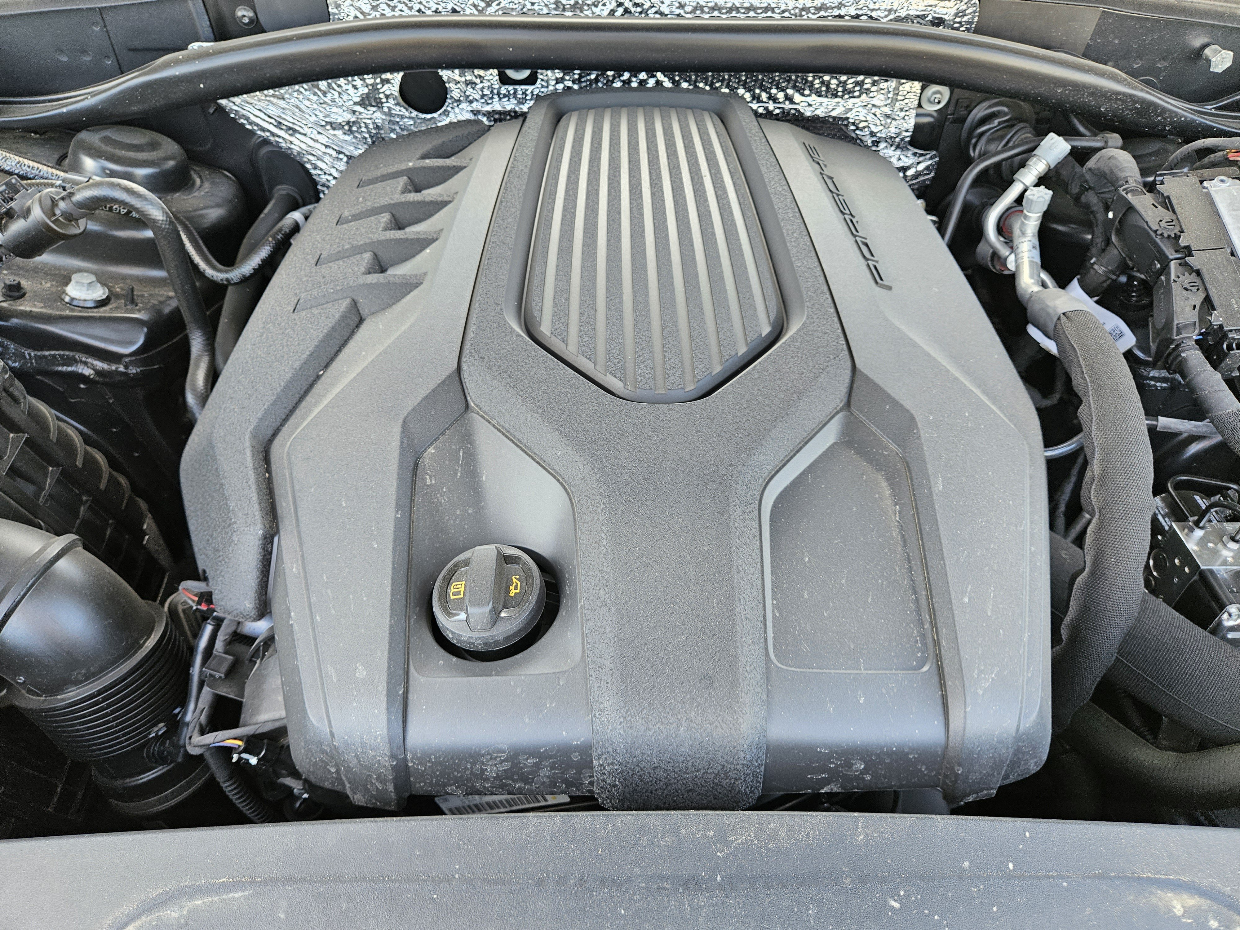 Certified 2026 Porsche Macan AWD/4WD image 30
