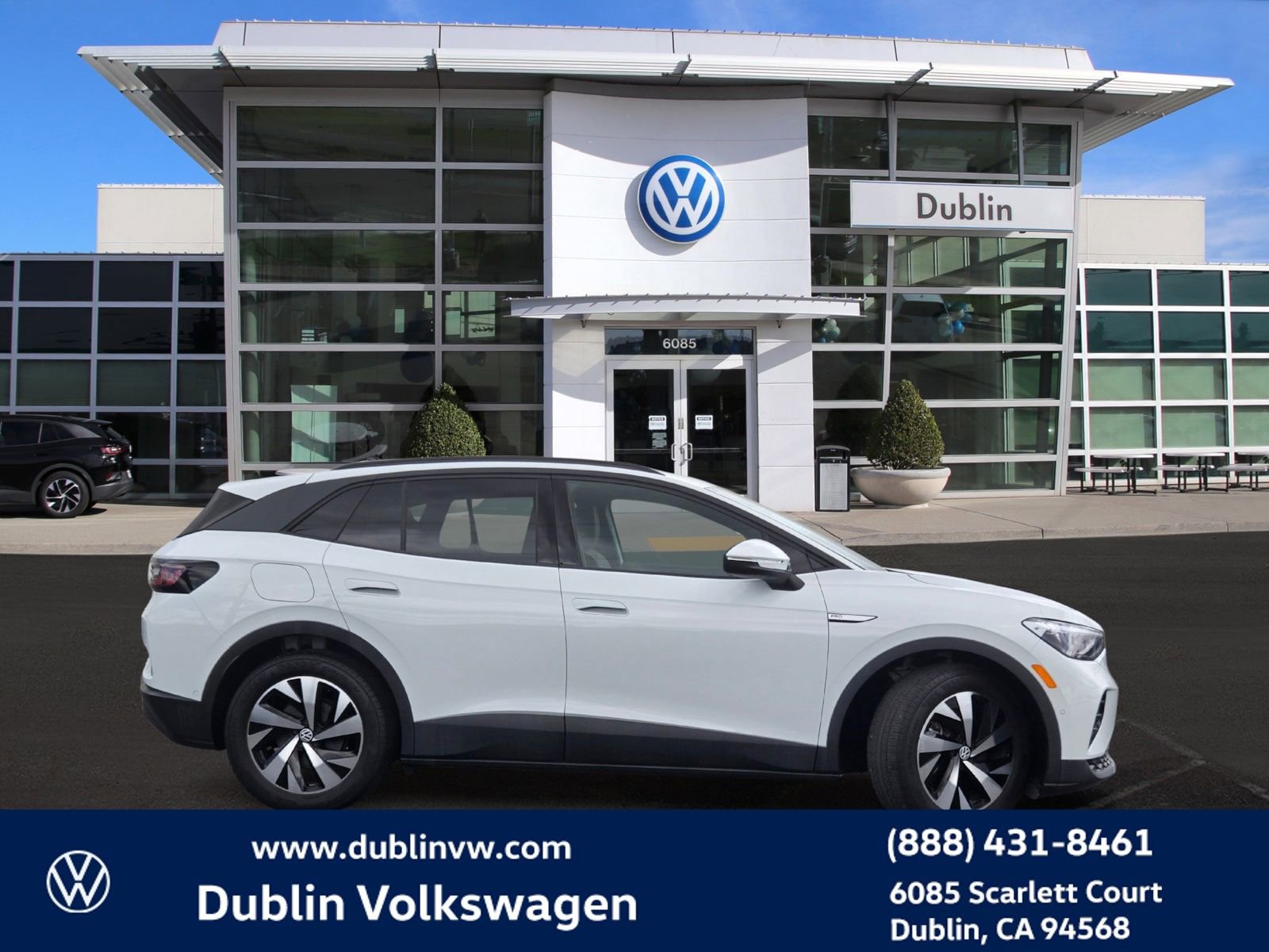 Used 2023 Volkswagen ID.4 Pro image 3