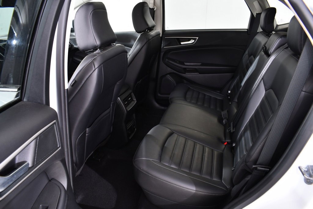 Used 2024 Ford Edge SEL w/ Convenience Package image 16