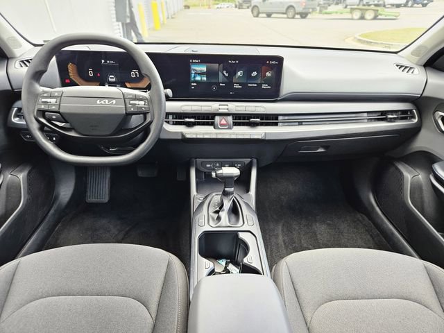 Used 2025 Kia K4 LXS image 16