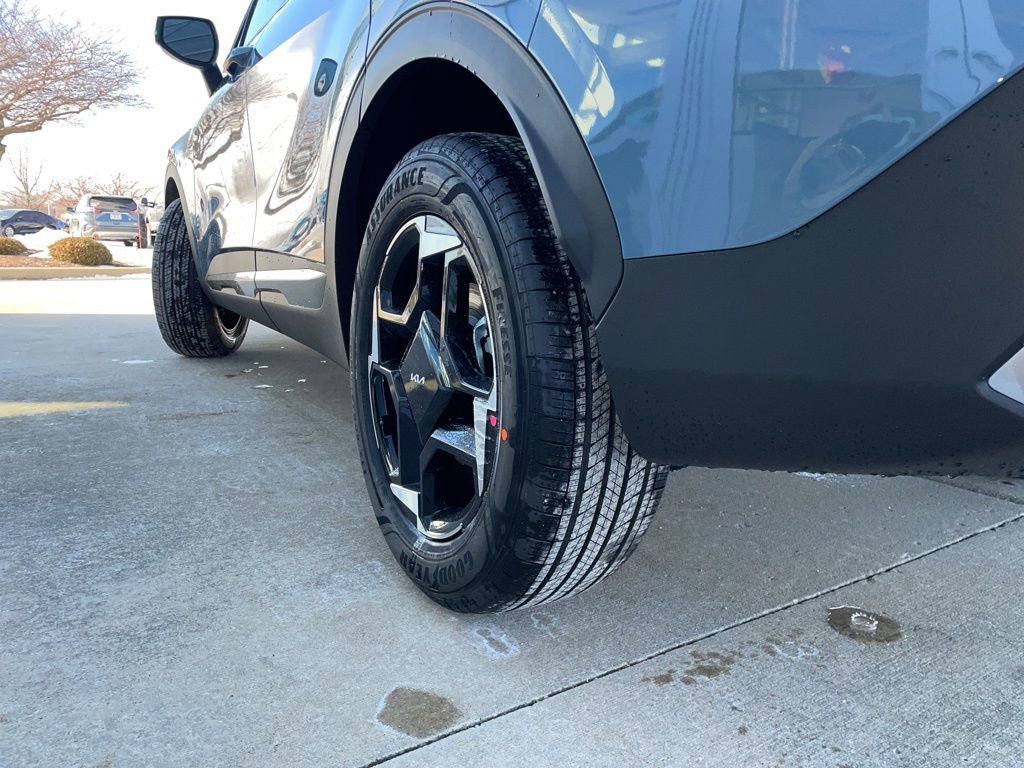 New 2026 Kia Sportage EX image 18