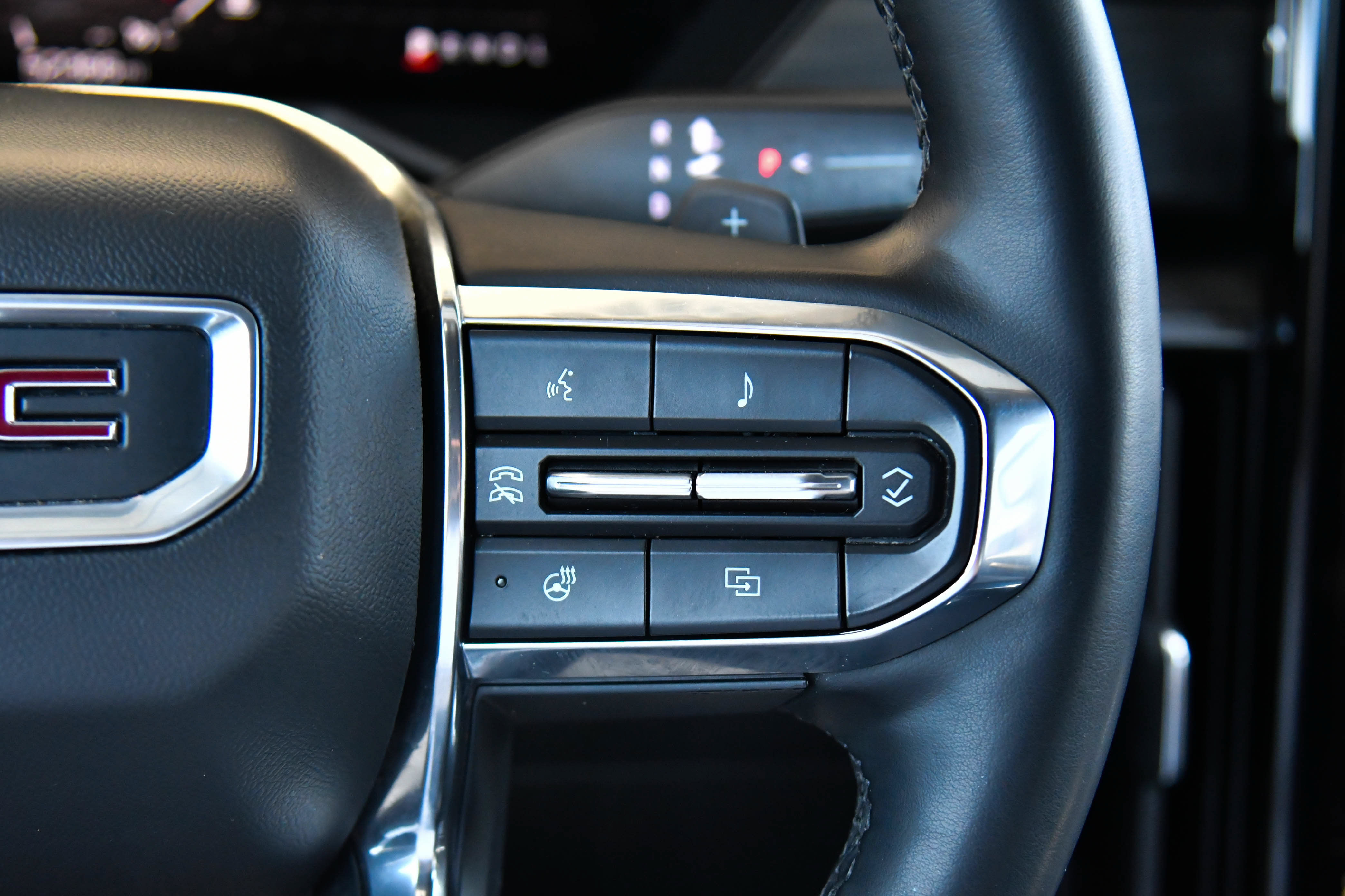 Used 2024 GMC Acadia Elevation FWD image 37