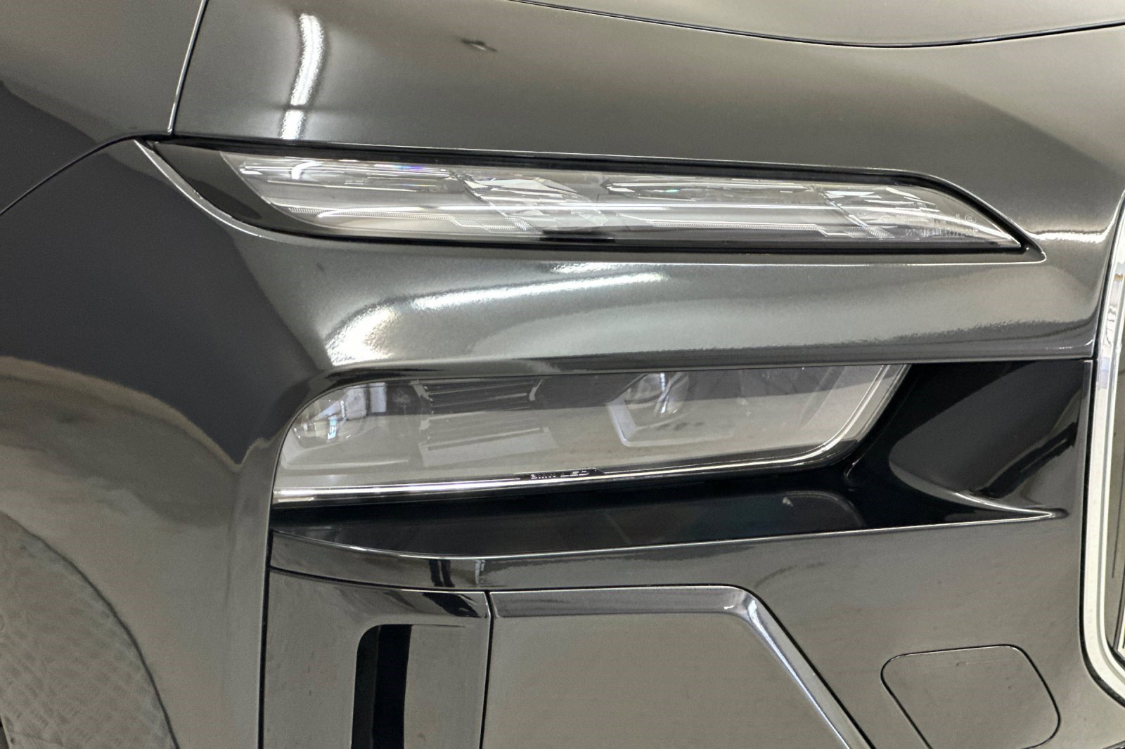 Certified 2024 BMW i7 M70 w/ Executive Package image 10