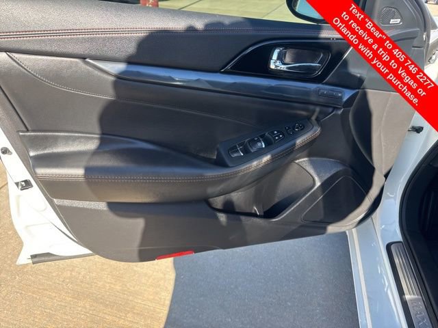 Used 2023 Nissan Maxima SR w/ Sport Mat Group image 15