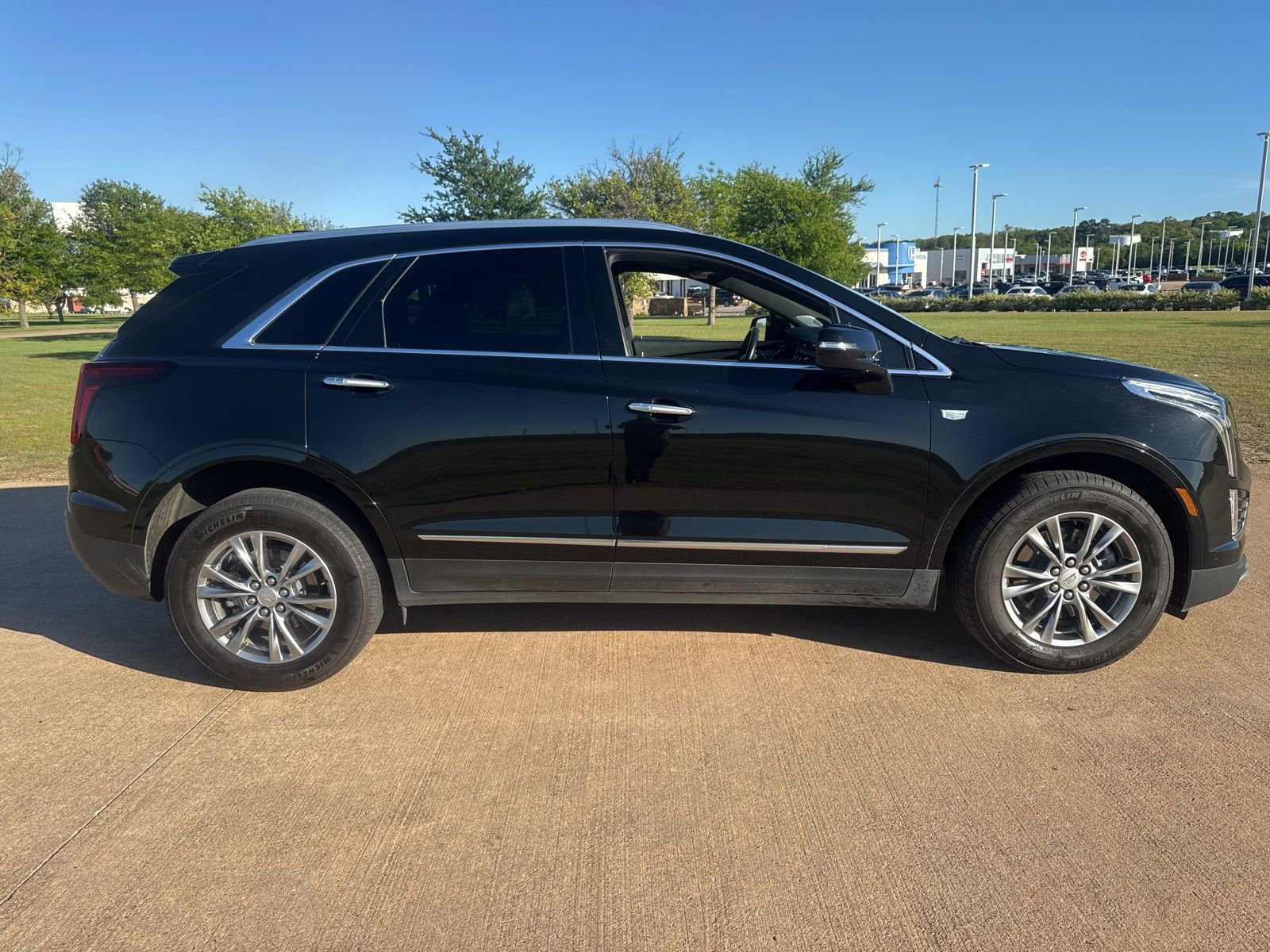 Used 2023 Cadillac XT5 Premium Luxury AWD/4WD image 6