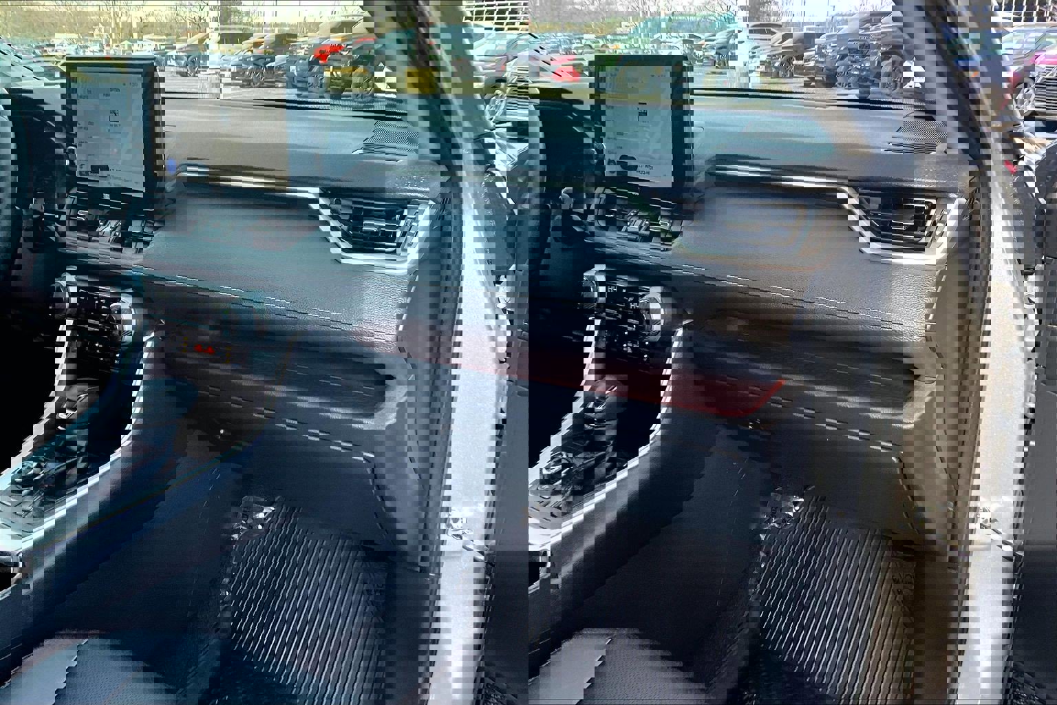 Used 2025 Toyota RAV4 Limited image 15