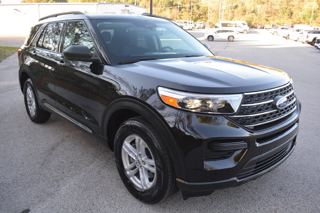 Certified 2024 Ford Explorer XLT AWD/4WD image 4