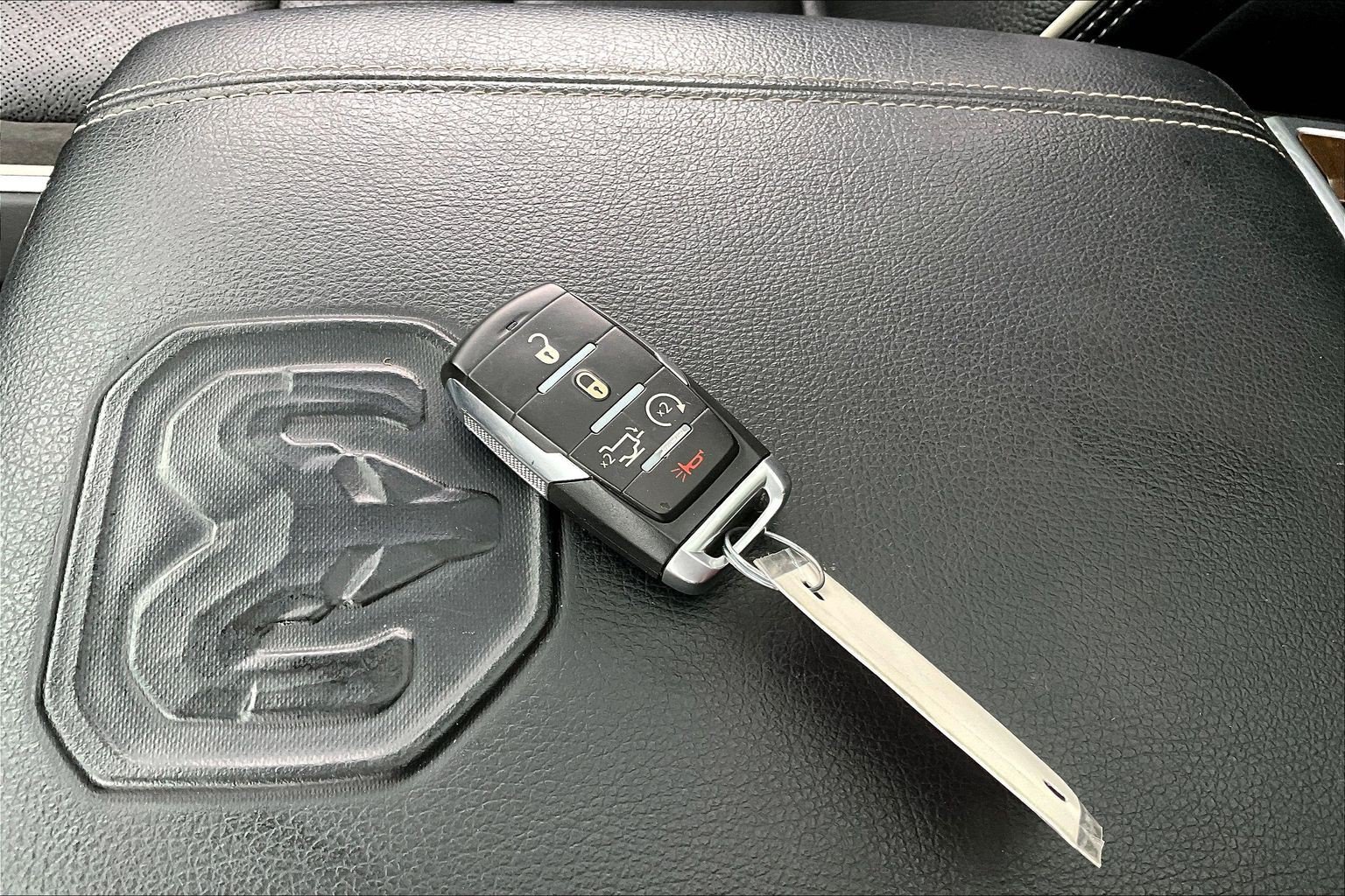 Used 2022 RAM 1500 Laramie w/ Laramie Southwest Edition AWD/4WD image 9