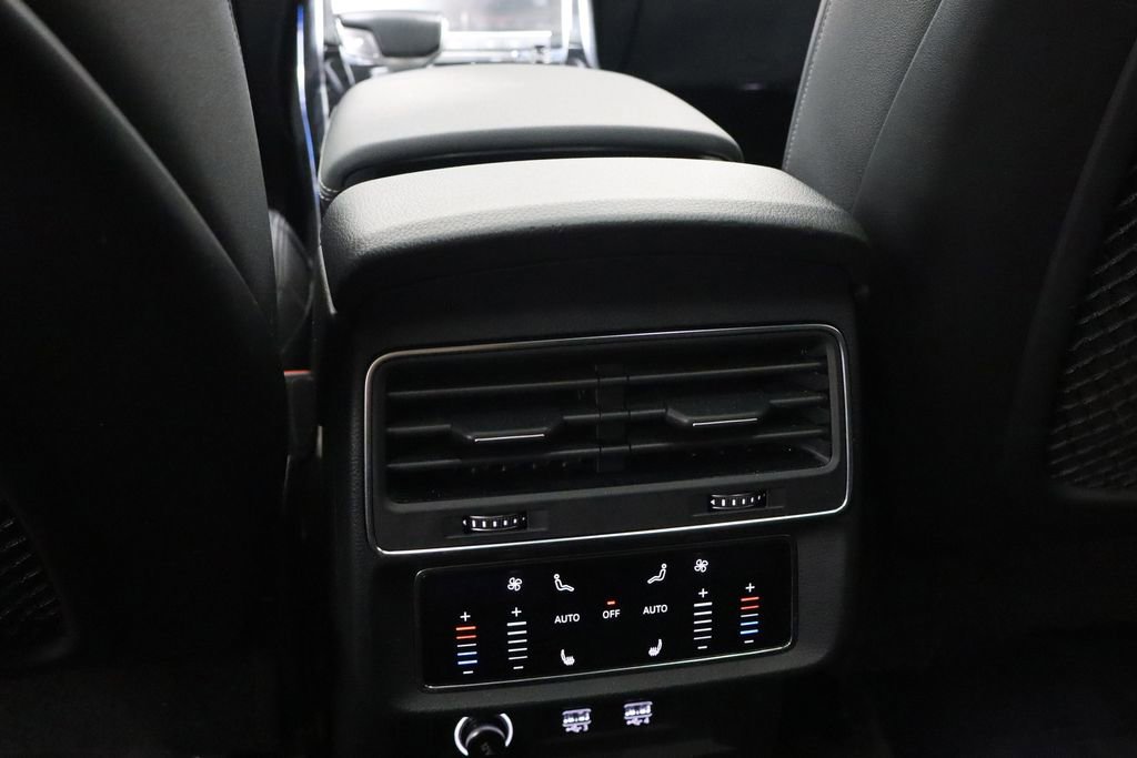 Used 2019 Audi Q8 Premium Plus image 39