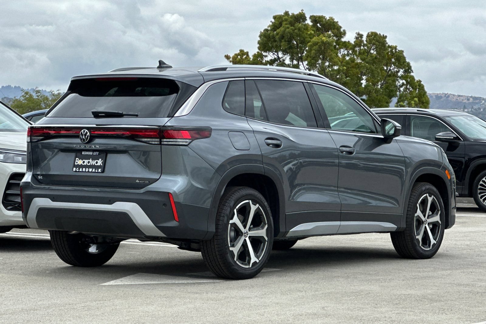 New 2026 Volkswagen Tiguan SE AWD/4WD image 4