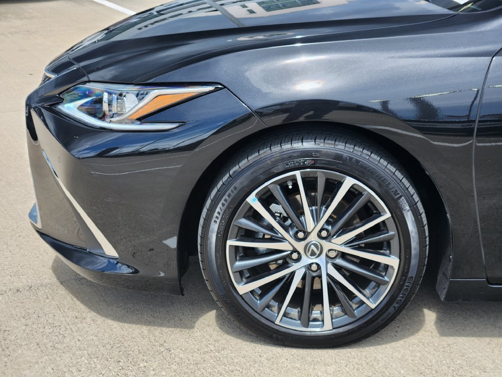 Certified 2024 Lexus ES 350 w/ Premium Package FWD image 8