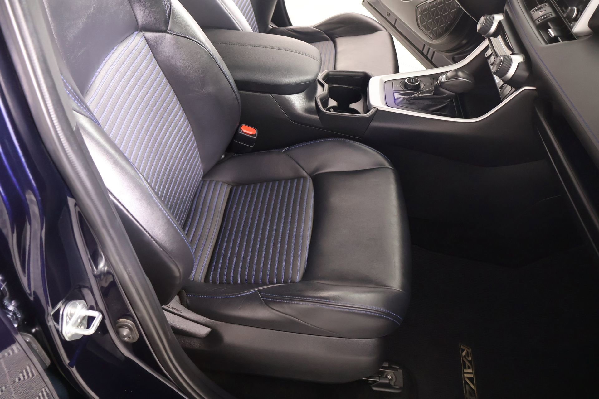 Used 2020 Toyota RAV4 XSE image 13
