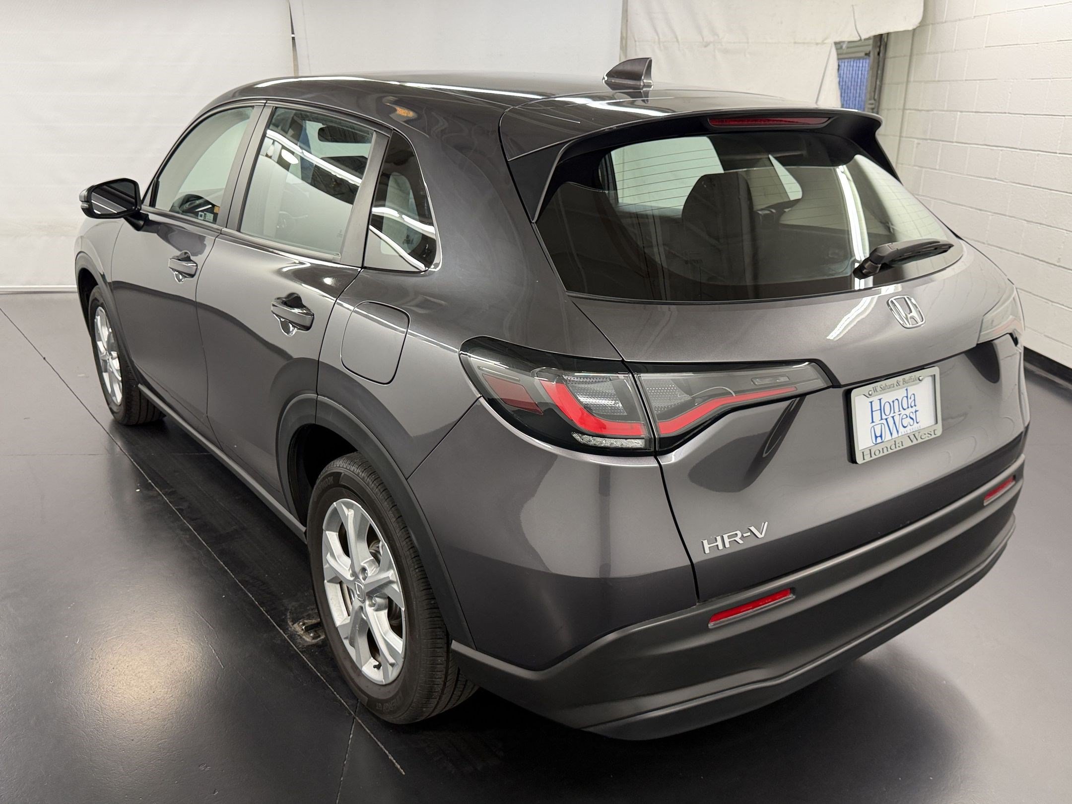 Certified 2024 Honda HR-V LX image 3