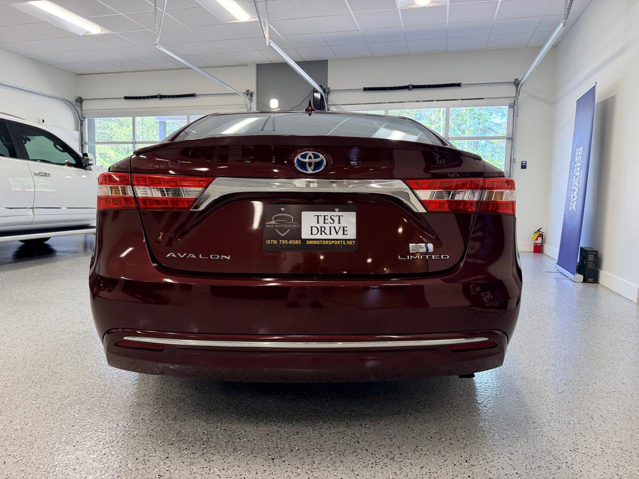 Used 2015 Toyota Avalon Limited FWD image 7