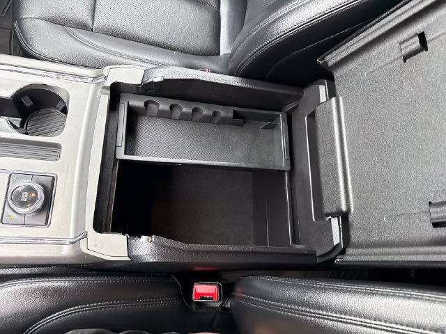 Used 2019 Ford Expedition XLT w/ Equipment Group 201A AWD/4WD image 25