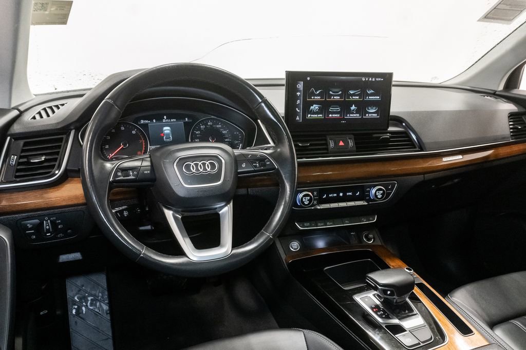 Used 2023 Audi Q5 2.0T Premium w/ Convenience Package AWD/4WD image 7