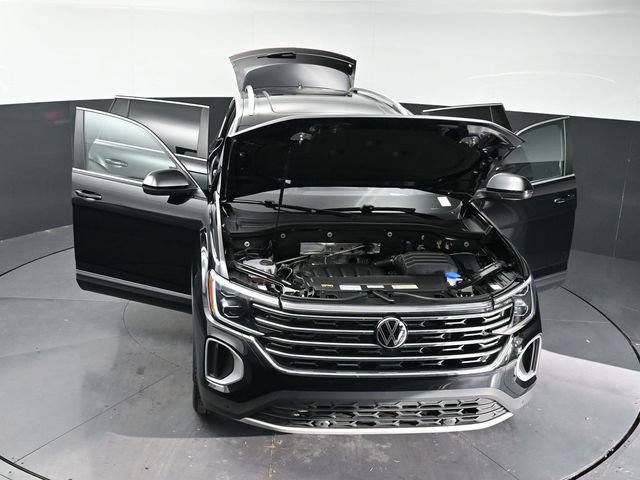 Used 2025 Volkswagen Atlas SEL AWD/4WD image 41