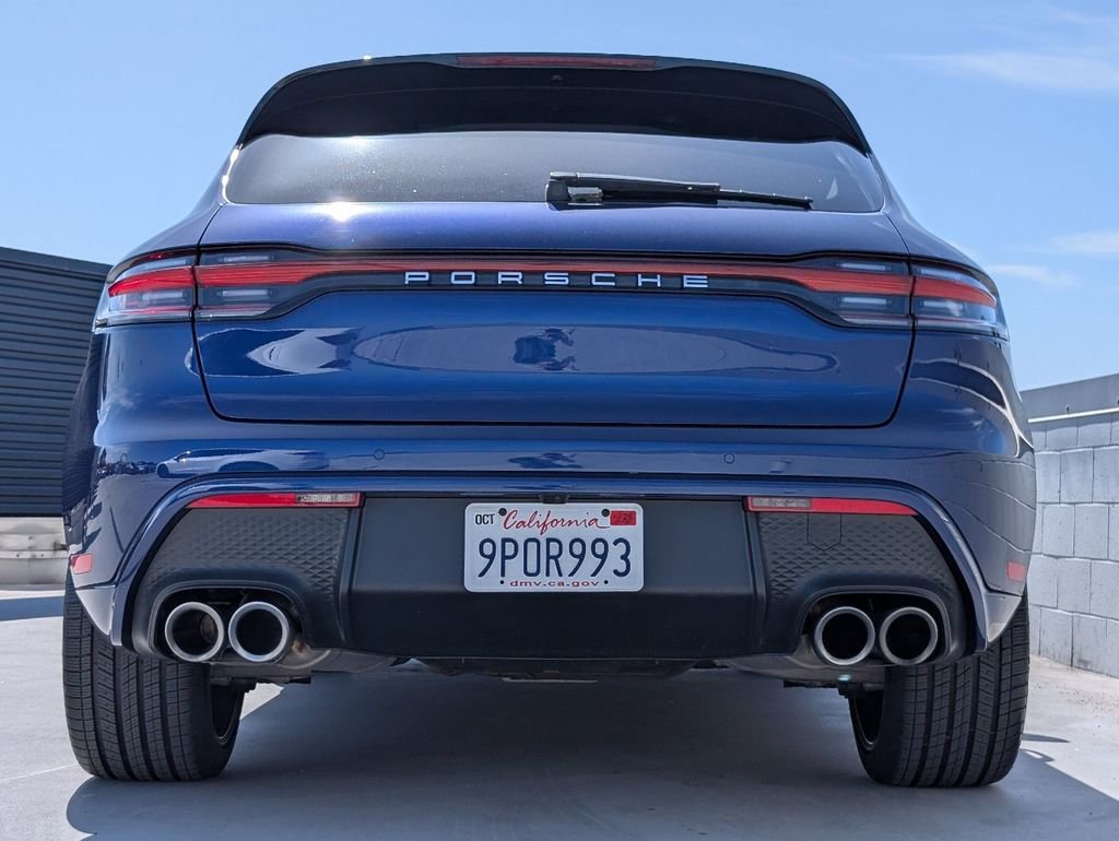 Certified 2024 Porsche Macan AWD/4WD image 11