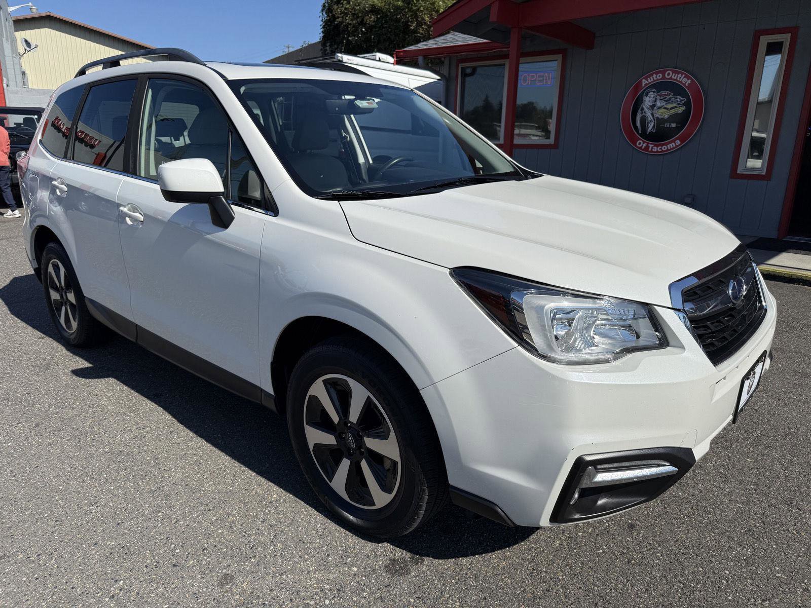 Used 2018 Subaru Forester 2.5i Limited w/ Popular Package #2 image 4