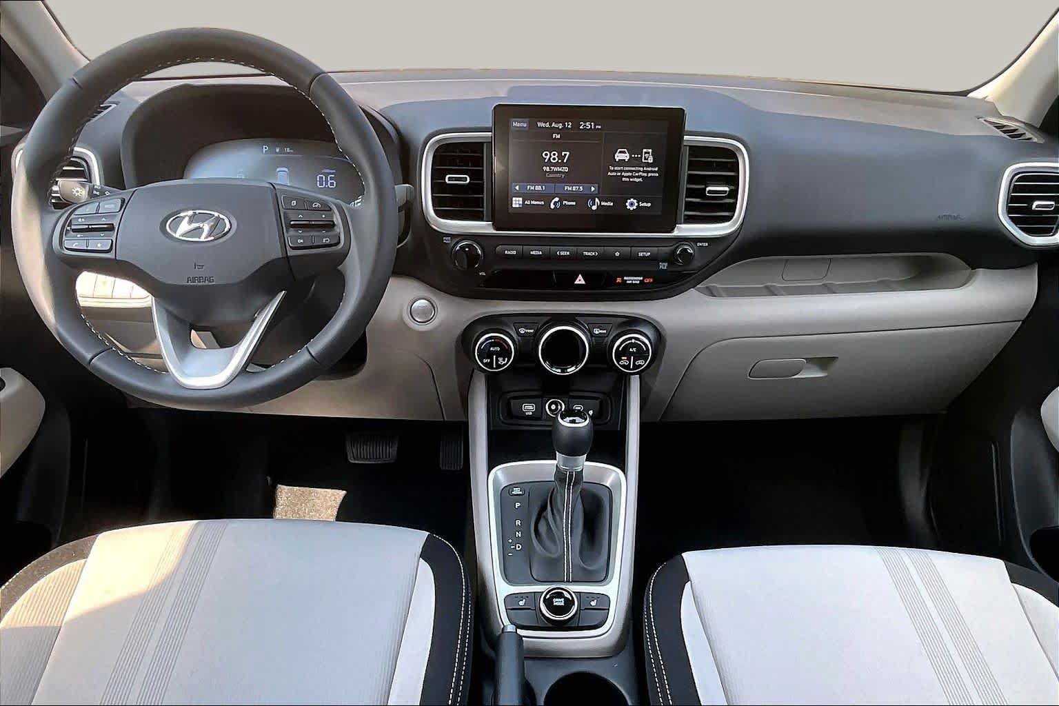 New 2026 Hyundai Venue SEL FWD image 5