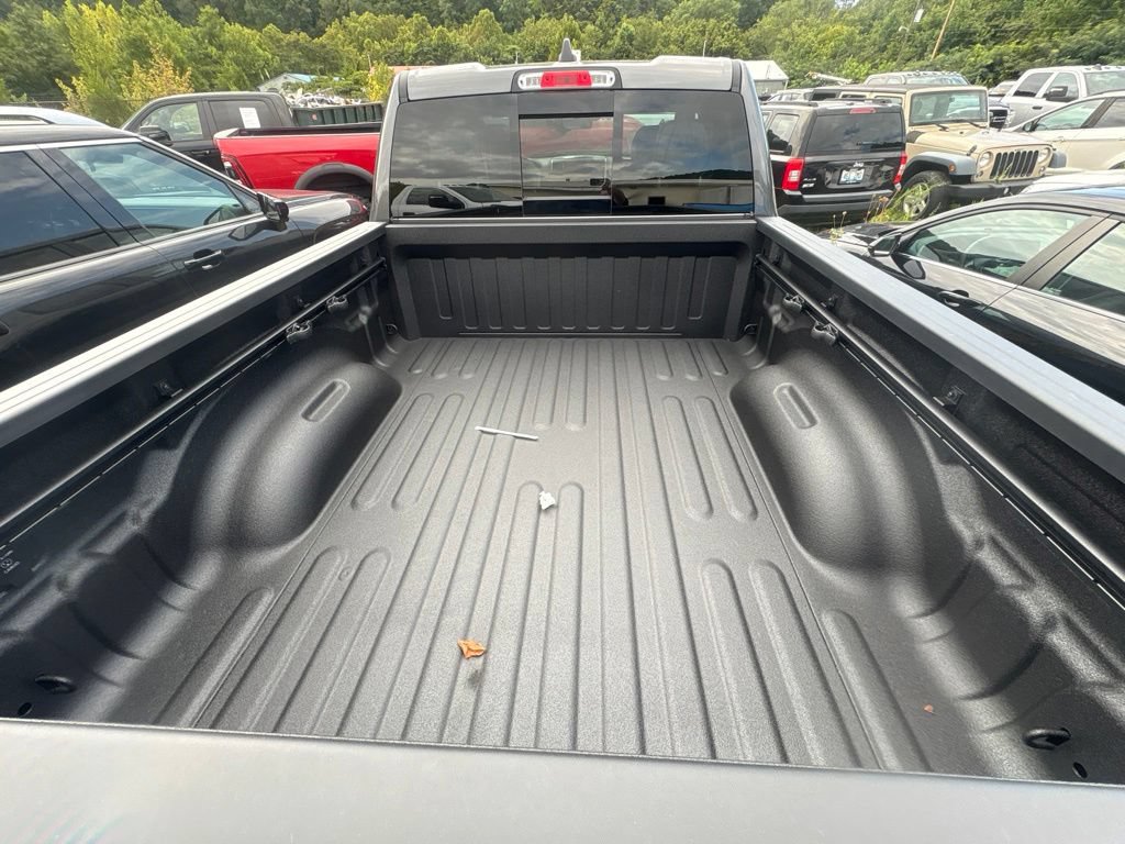 New 2026 RAM 1500 Express AWD/4WD image 8