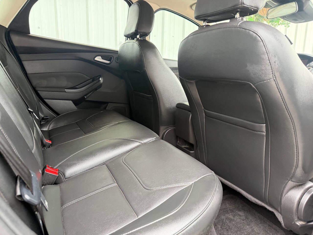Used 2017 Ford Focus Titanium w/ Titanium Technology Package FWD image 20