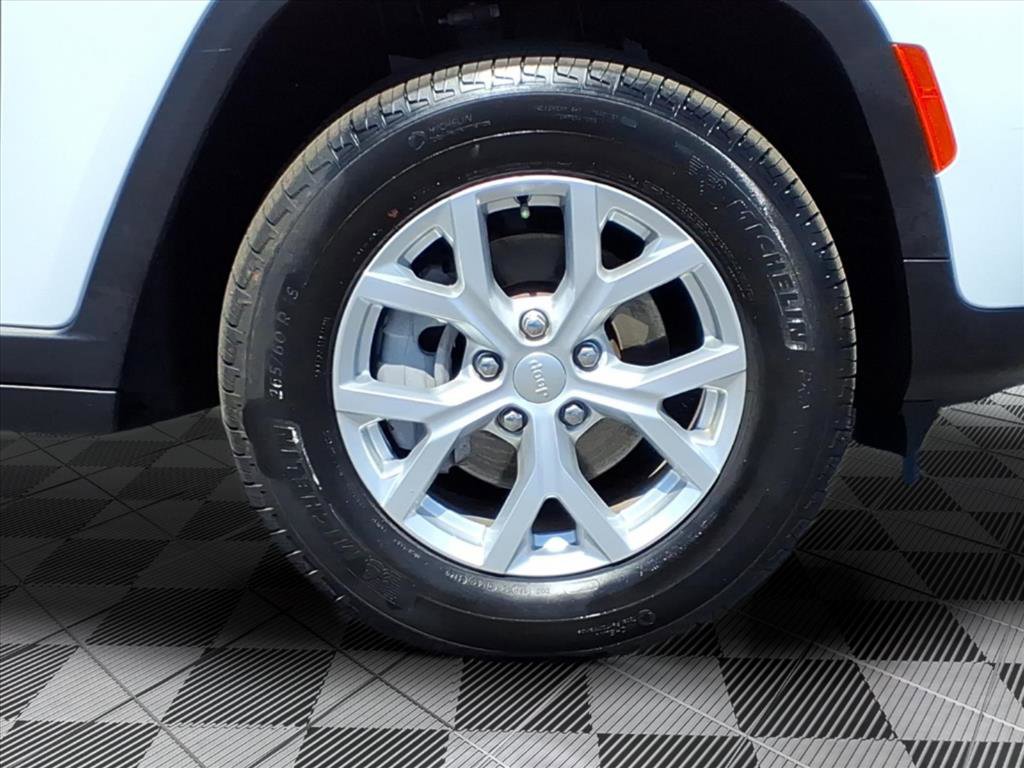 Used 2023 Jeep Grand Cherokee Limited AWD/4WD image 10