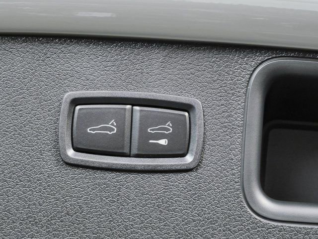 New 2026 Porsche Macan image 32