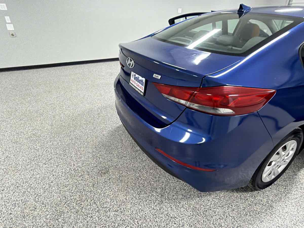 Used 2017 Hyundai Elantra SE FWD image 23