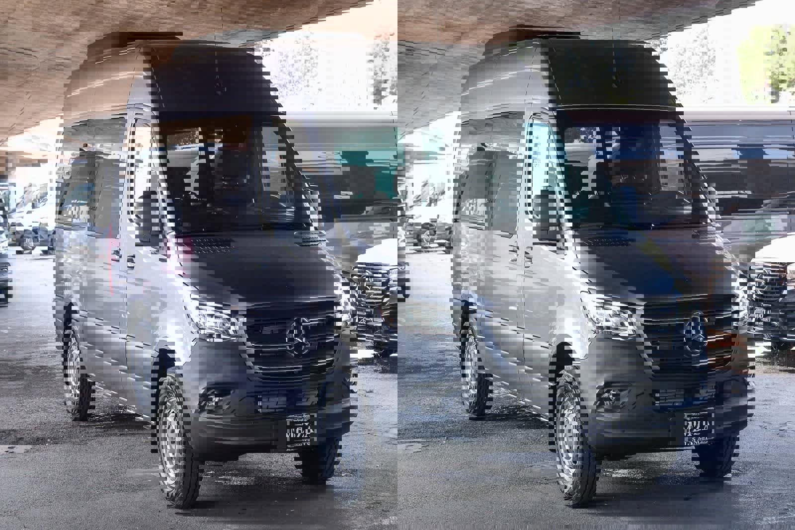 Used 2024 Mercedes-Benz Sprinter 2500 image 3