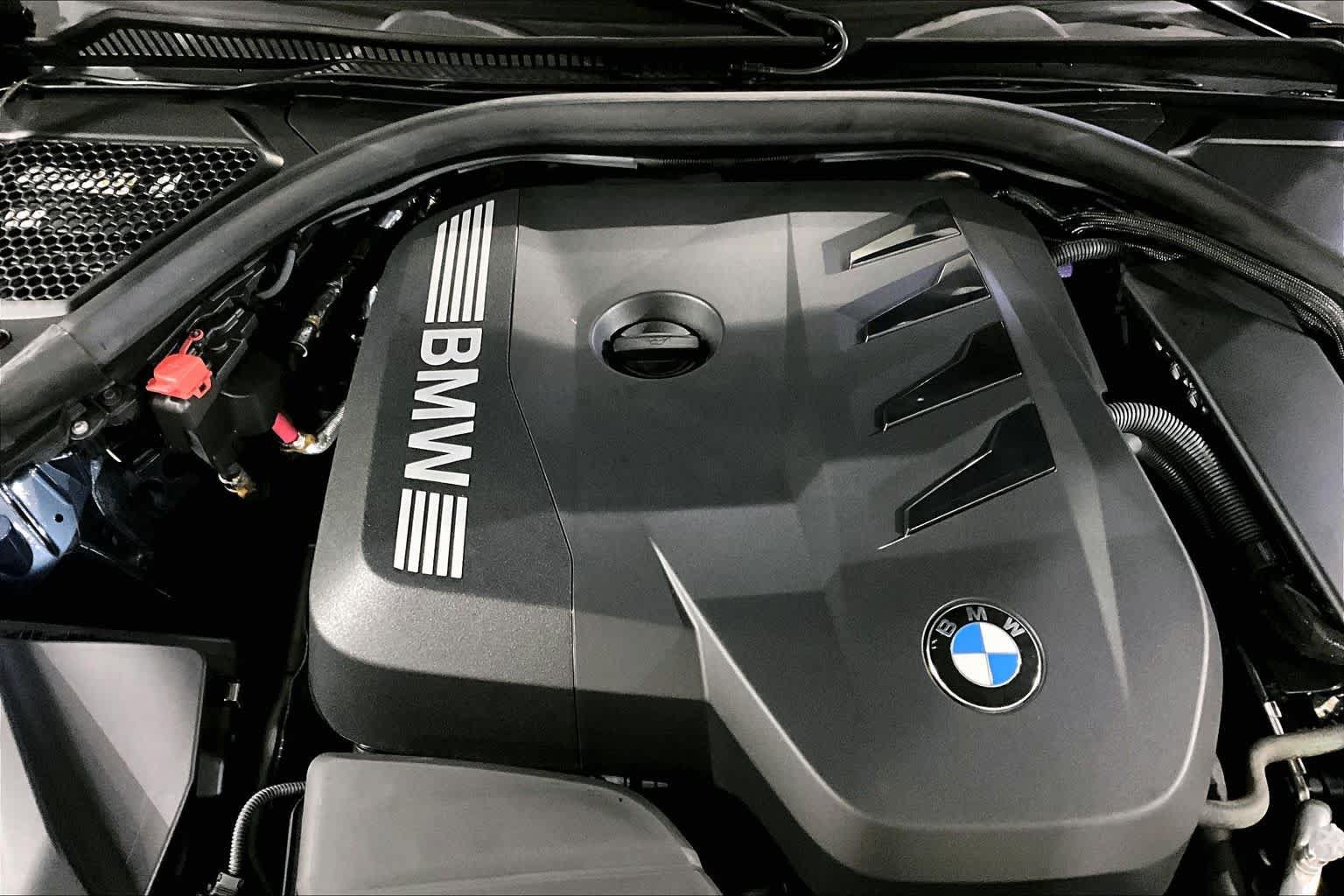 Certified 2025 BMW 330i xDrive Sedan w/ Premium Package AWD/4WD image 30