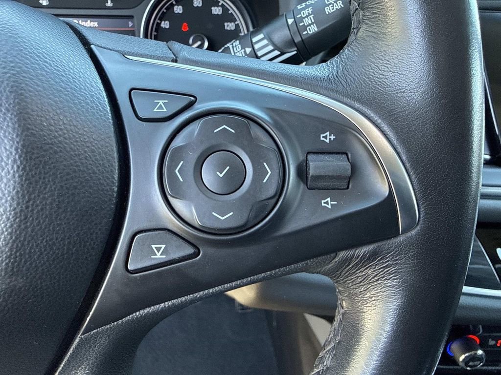 Used 2021 Buick Enclave Essence w/ Sport Touring Edition image 30