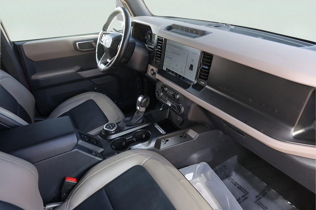 Used 2023 Ford Bronco Wildtrak image 30