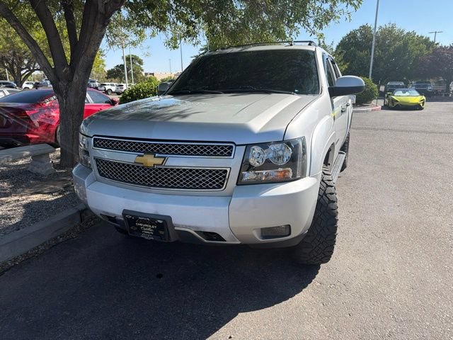 Used 2011 Chevrolet Avalanche LT w/ Suspension Package, Off-Road AWD/4WD image 5