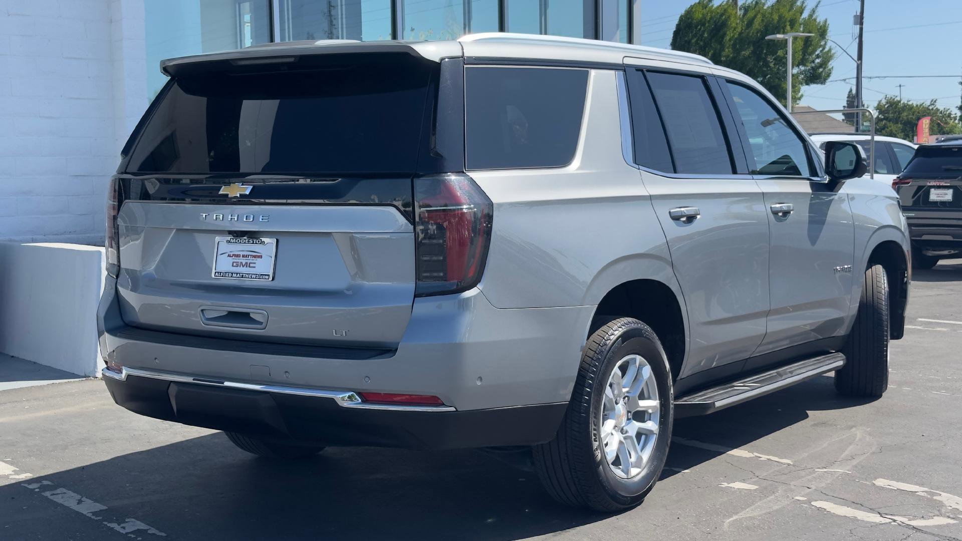 Used 2025 Chevrolet Tahoe LT AWD/4WD image 5