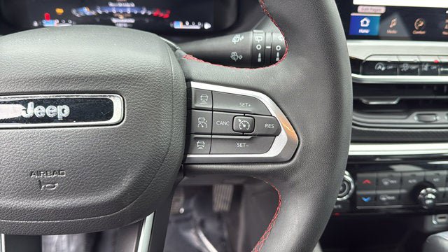 Certified 2025 Jeep Compass Trailhawk w/ Trailhawk Elite Group AWD/4WD image 17