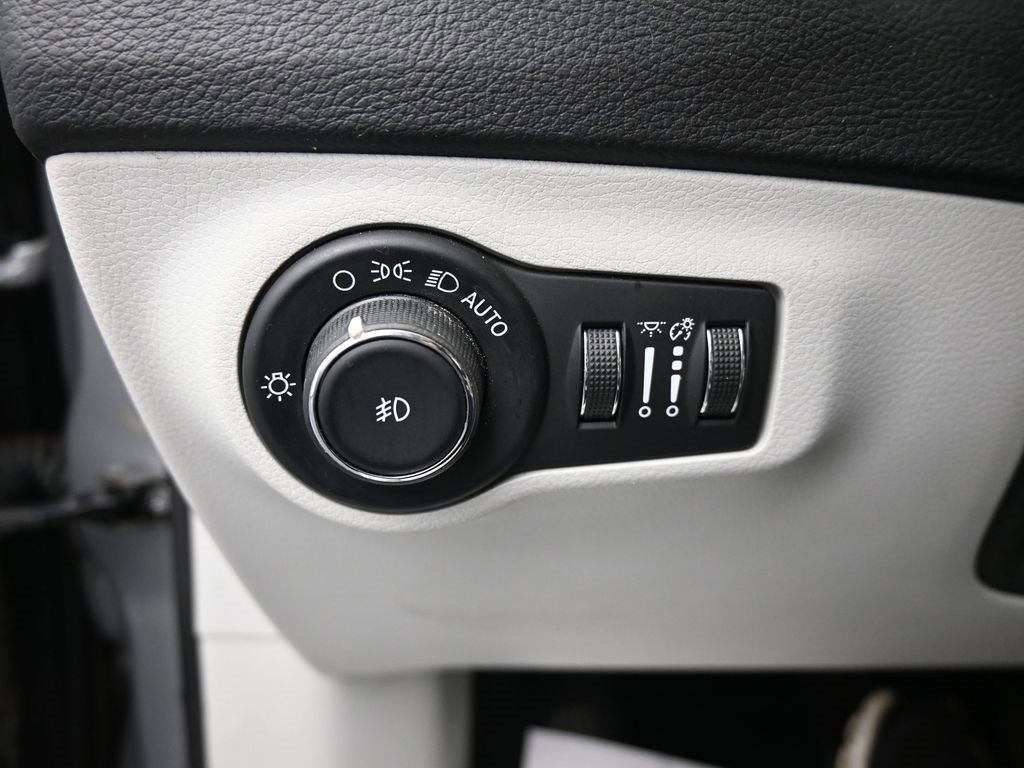 Used 2019 Jeep Compass Latitude w/ Popular Equipment Group image 21