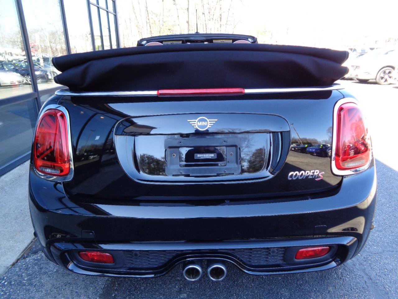 Used 2021 MINI Cooper S w/ Signature Upholstery Package image 6