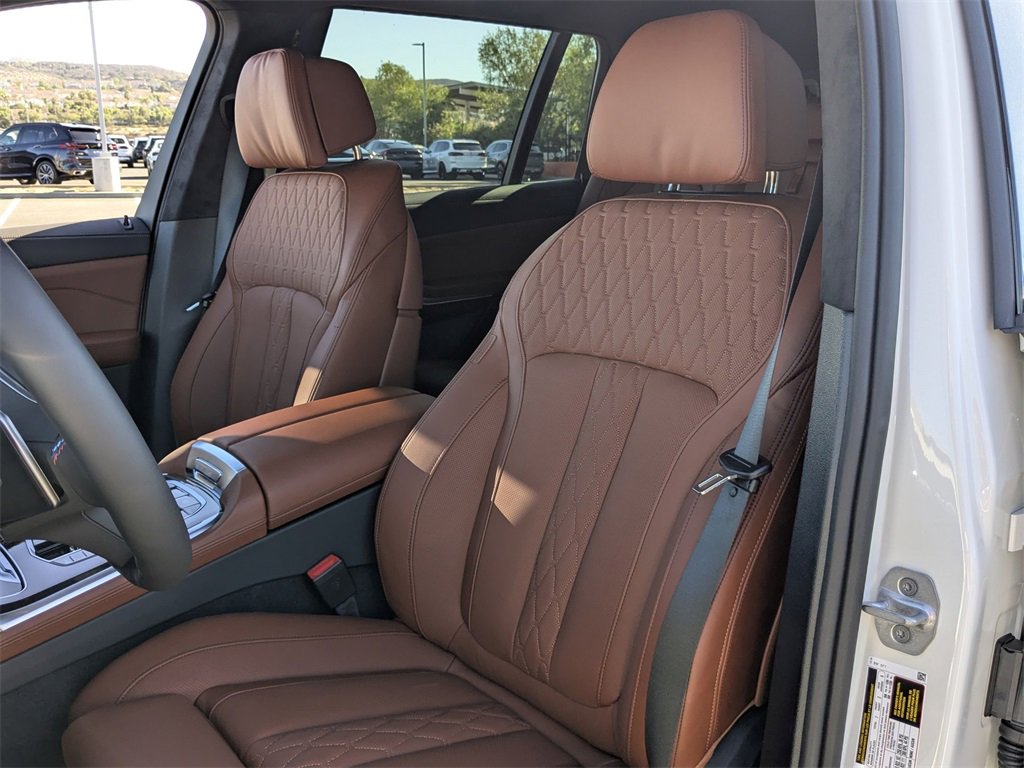 New 2026 BMW X7 M60i image 31