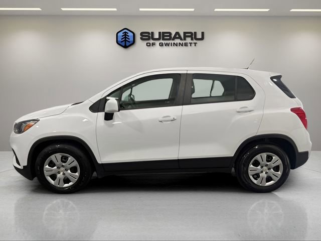 Used 2018 Chevrolet Trax LS FWD image 2