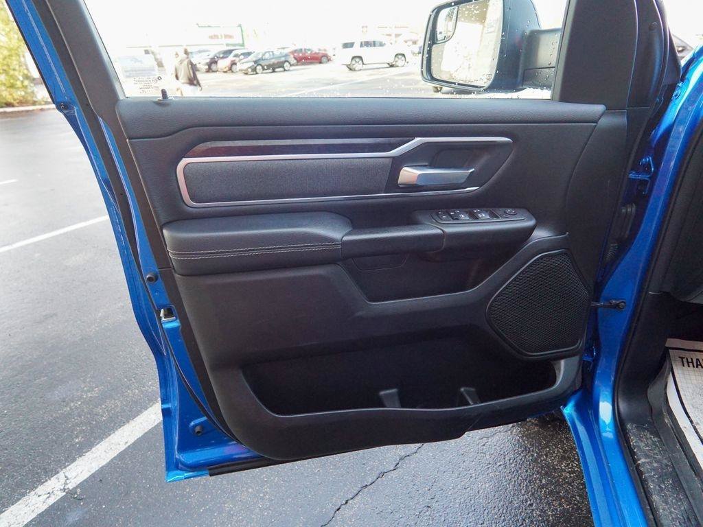 Used 2022 RAM 1500 Big Horn AWD/4WD image 17